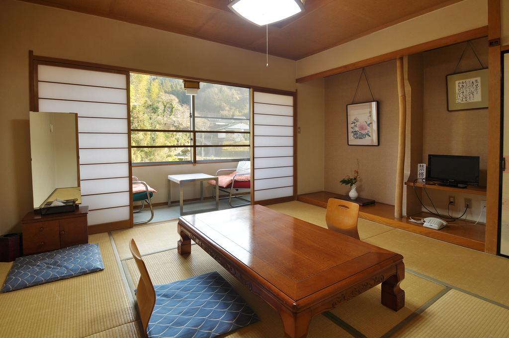 Furuyu Onsen Oogiya Hotel Szaga Kültér fotó